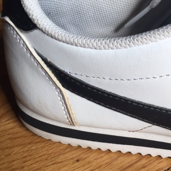 Nike Classic Cortez Sneakers - Picture 7 of 8